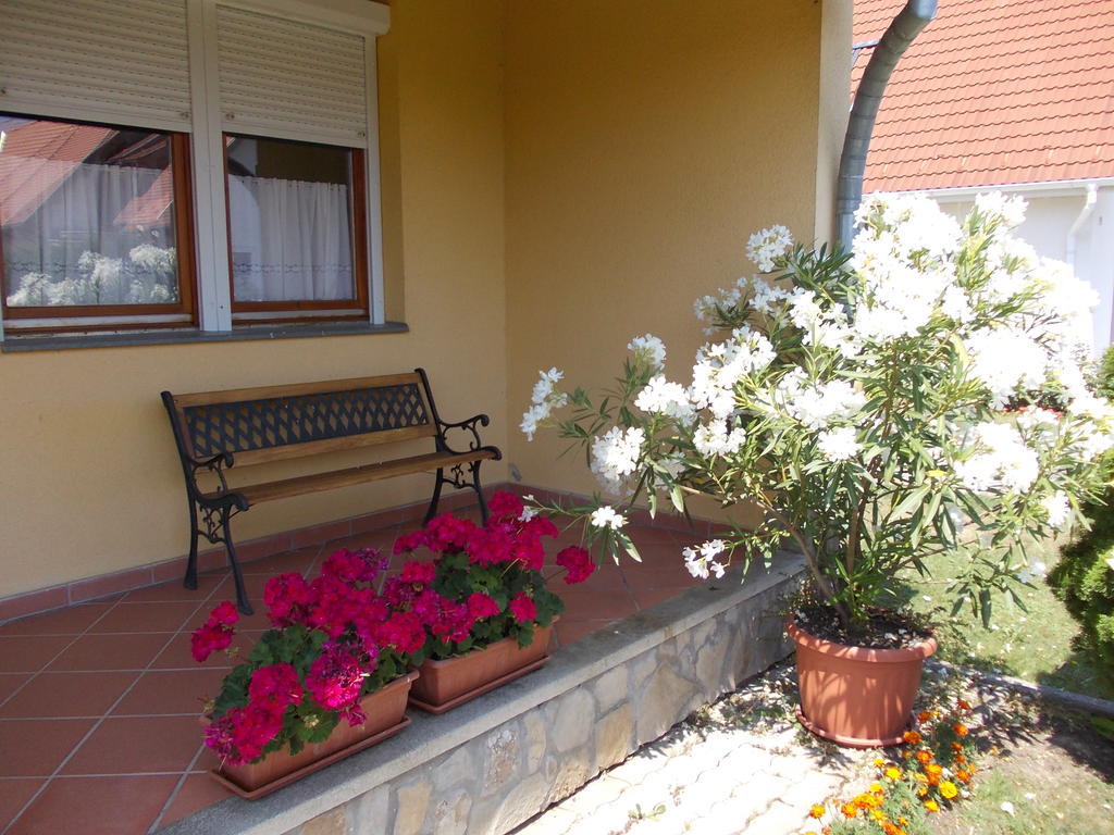 Anna Villa Lenti Room photo